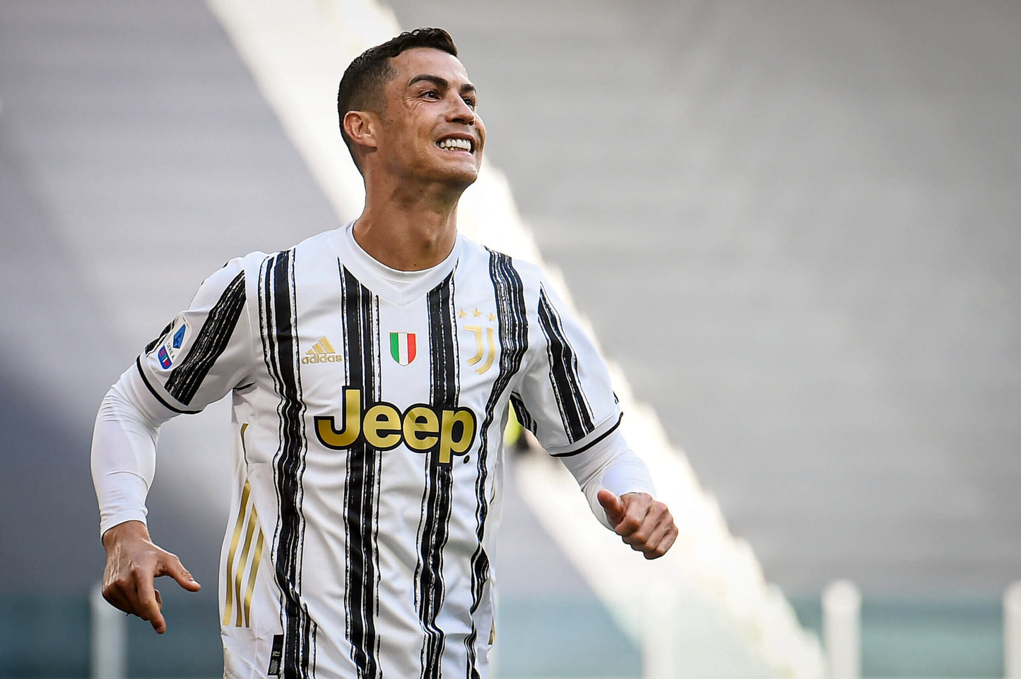 Juventus Adidas 2020-2021 Home Ronaldo (XL)