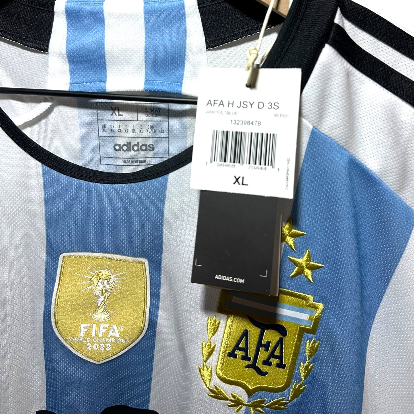 BNWT Argentina Adidas 2022-2023 Home Messi (XL)